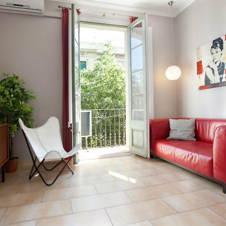 Aparteasy - Family Sant Antoni Apt. Barcelona Bagian luar foto