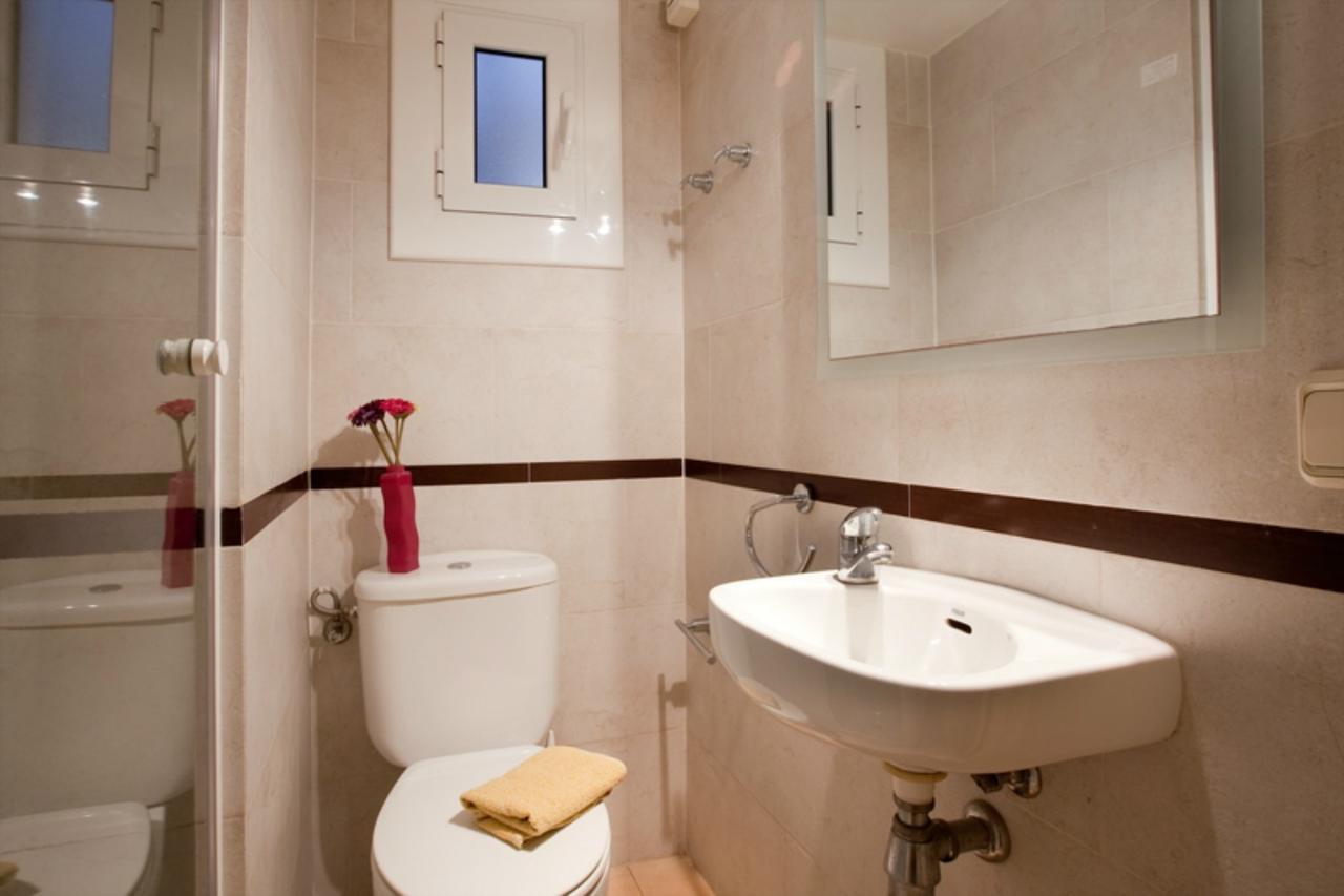 Aparteasy - Family Sant Antoni Apt. Barcelona Bagian luar foto