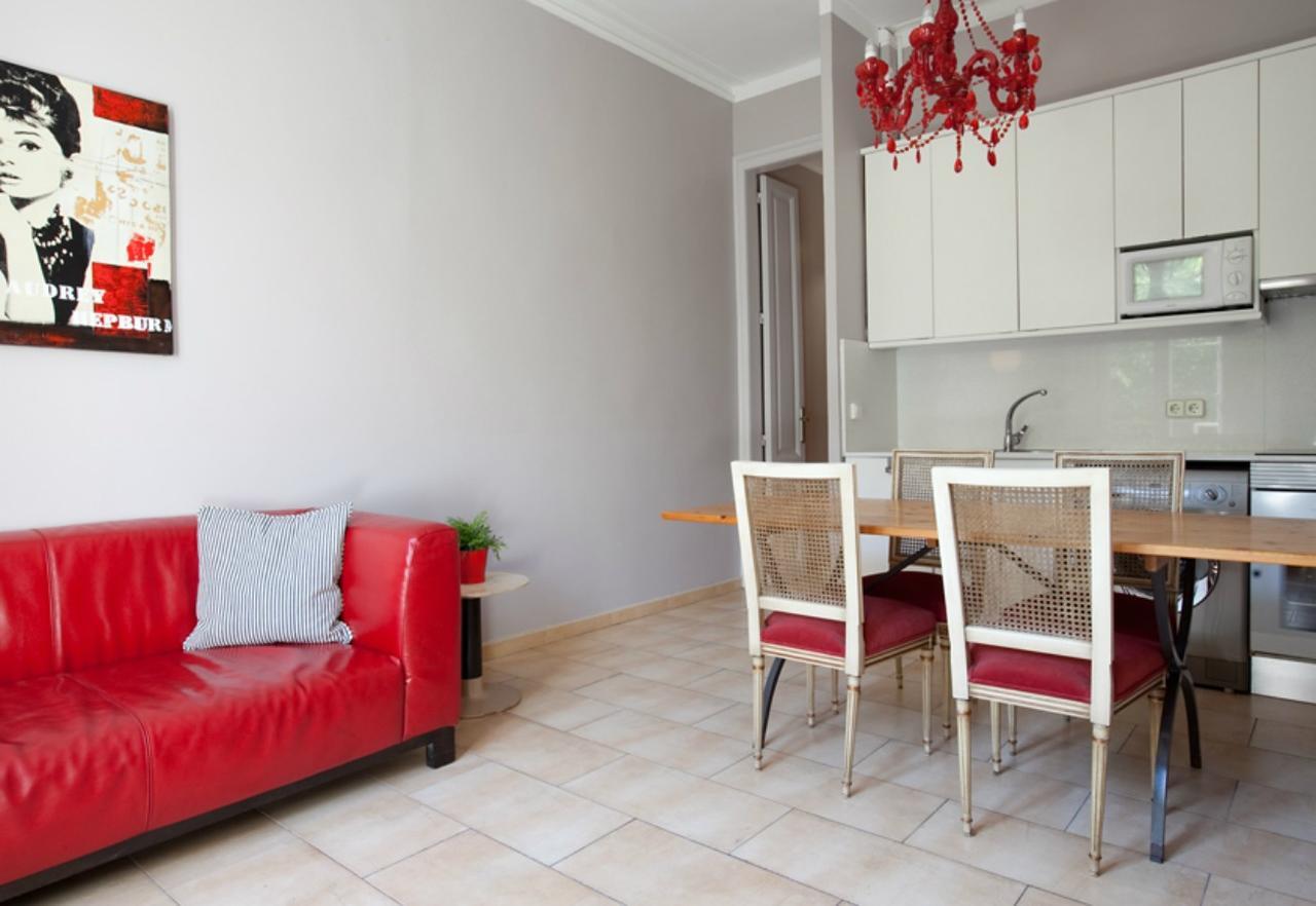 Aparteasy - Family Sant Antoni Apt. Barcelona Bagian luar foto