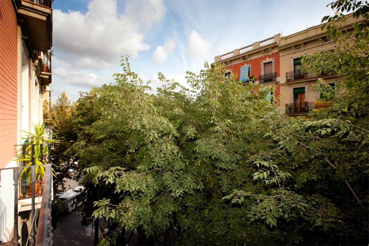 Aparteasy - Family Sant Antoni Apt. Barcelona Bagian luar foto